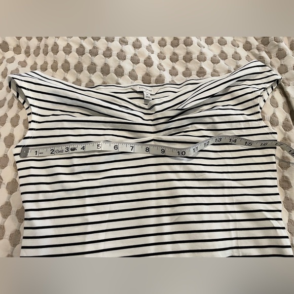 Like new Banana Republic off shoulder top M - Picture 6 of 9